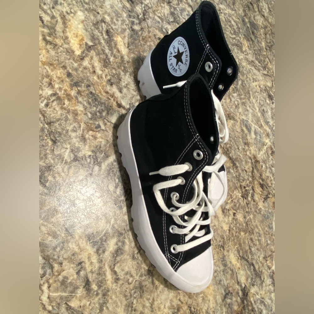 Lugged High top chuck taylors.